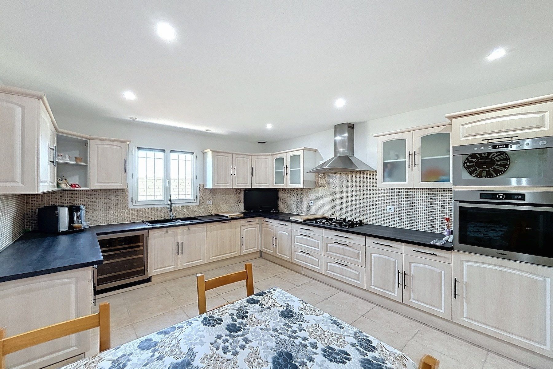 maison 6 Pièces en vente sur UZES (30700)