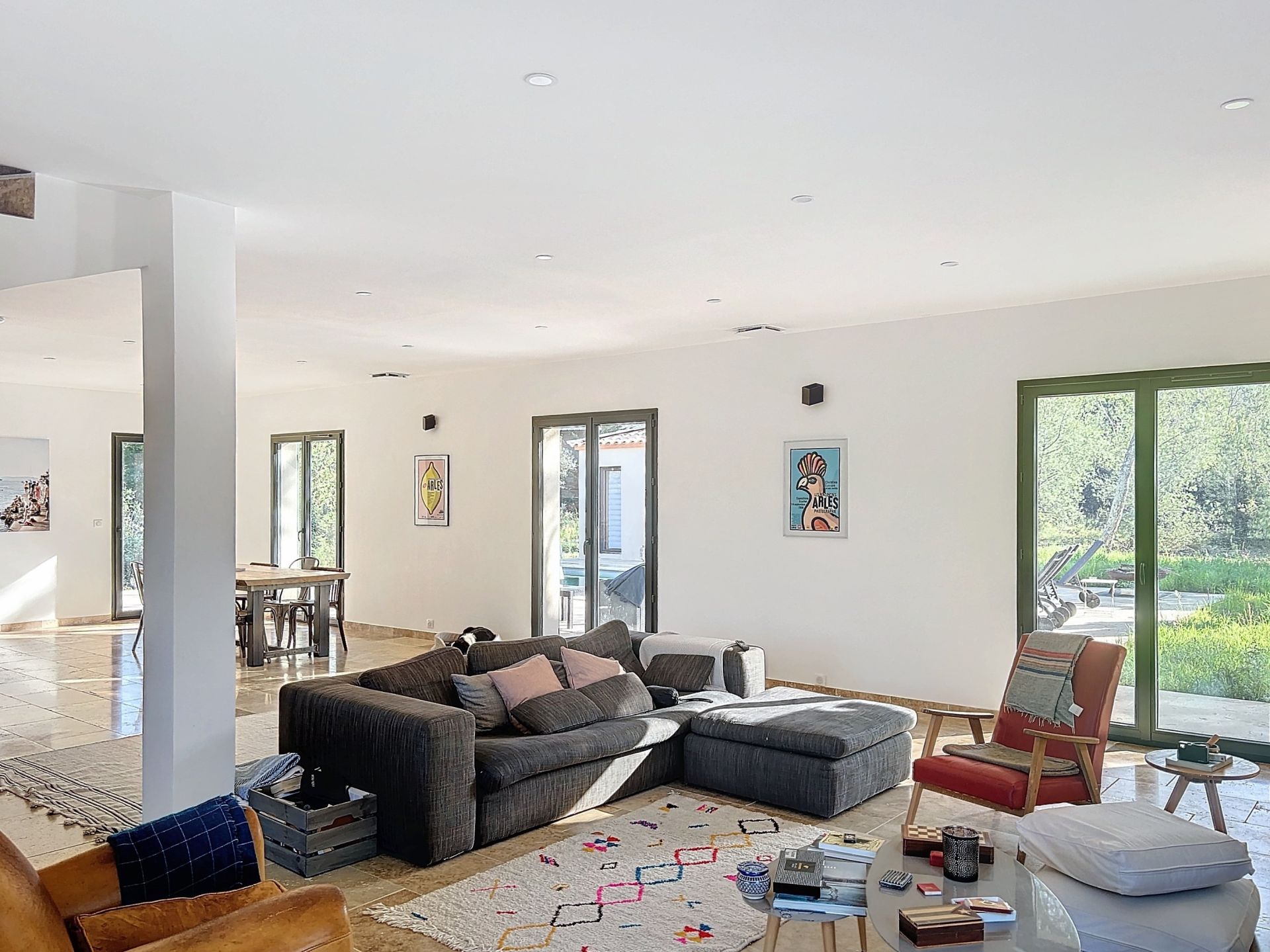 house 6 Rooms for sale on NIMES (30900)