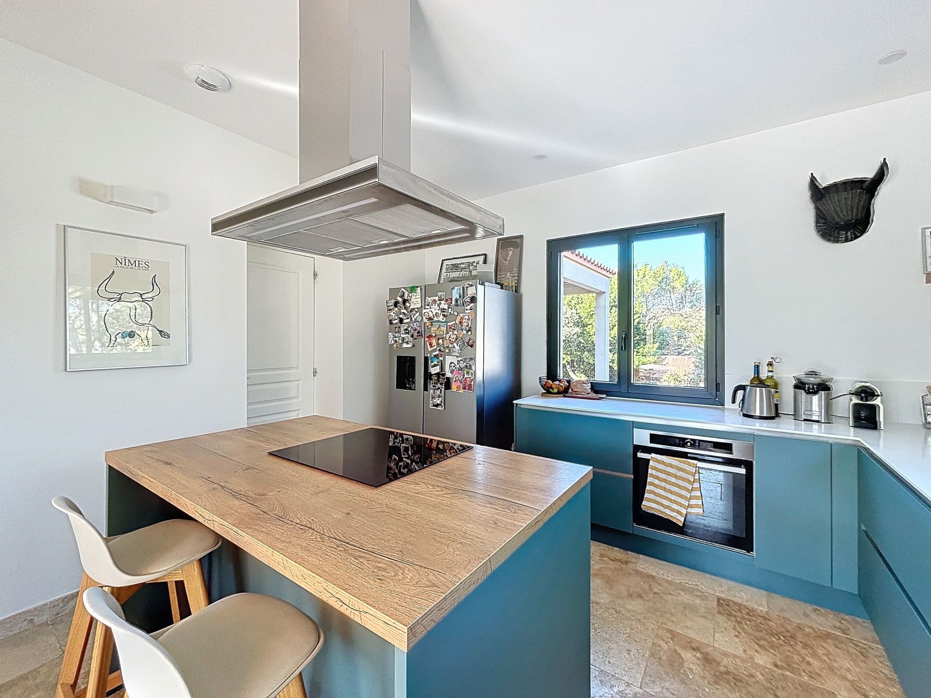 house 6 Rooms for sale on NIMES (30900)