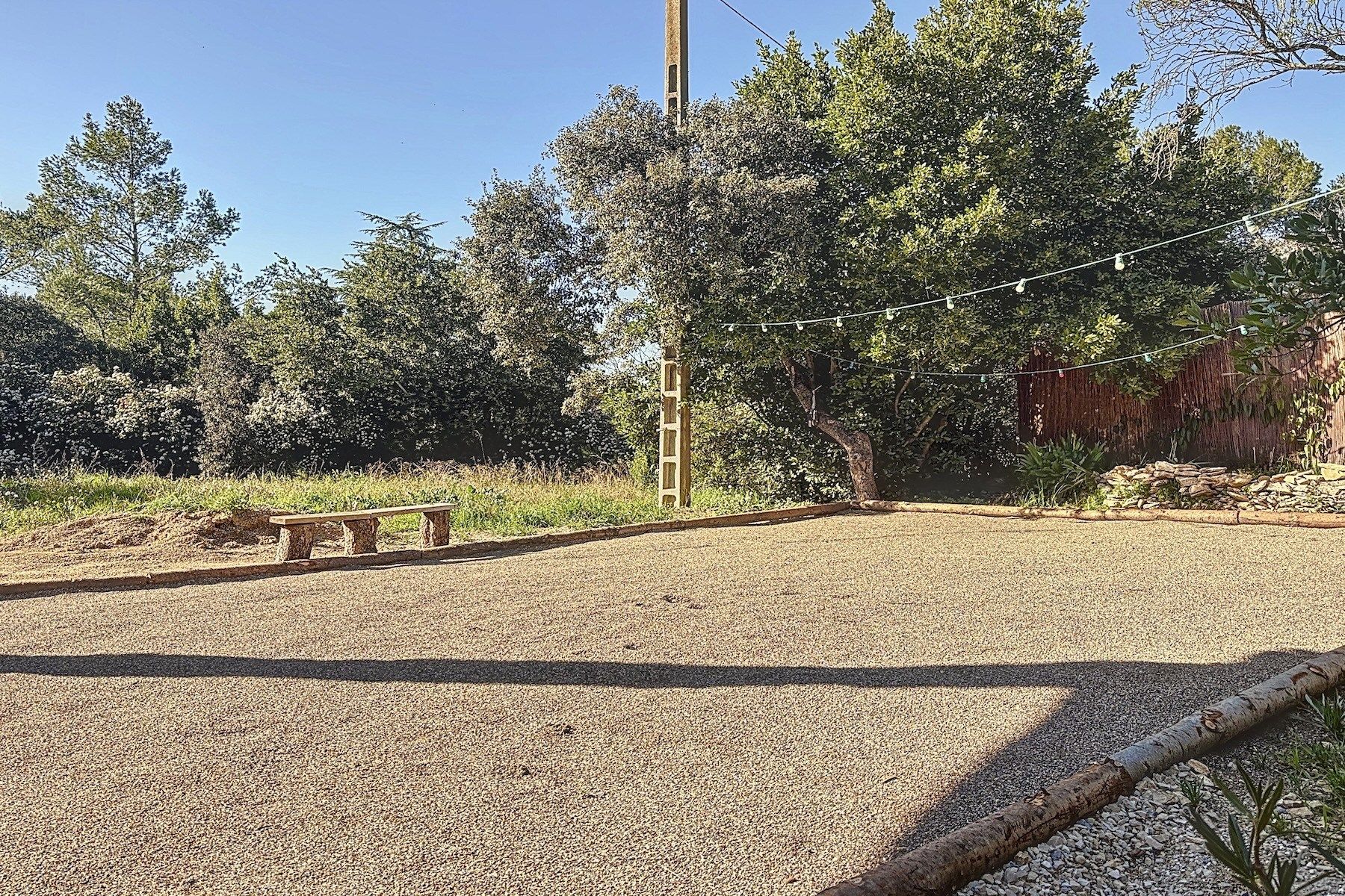 house 6 Rooms for sale on NIMES (30900)