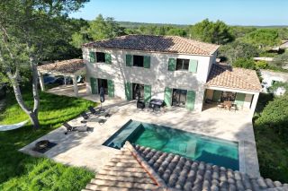 house 6 Rooms for sale on NIMES (30900)
