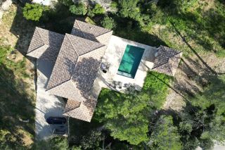 house 6 Rooms for sale on NIMES (30900)