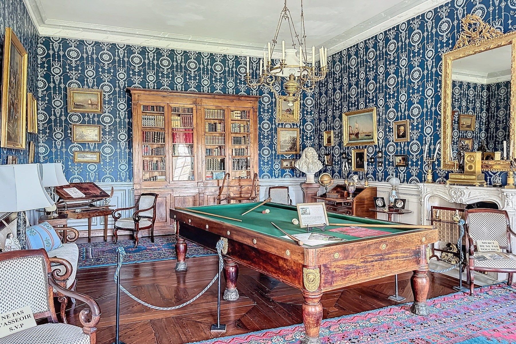 château 40 Pièces en vente sur FORCALQUIER (04300)