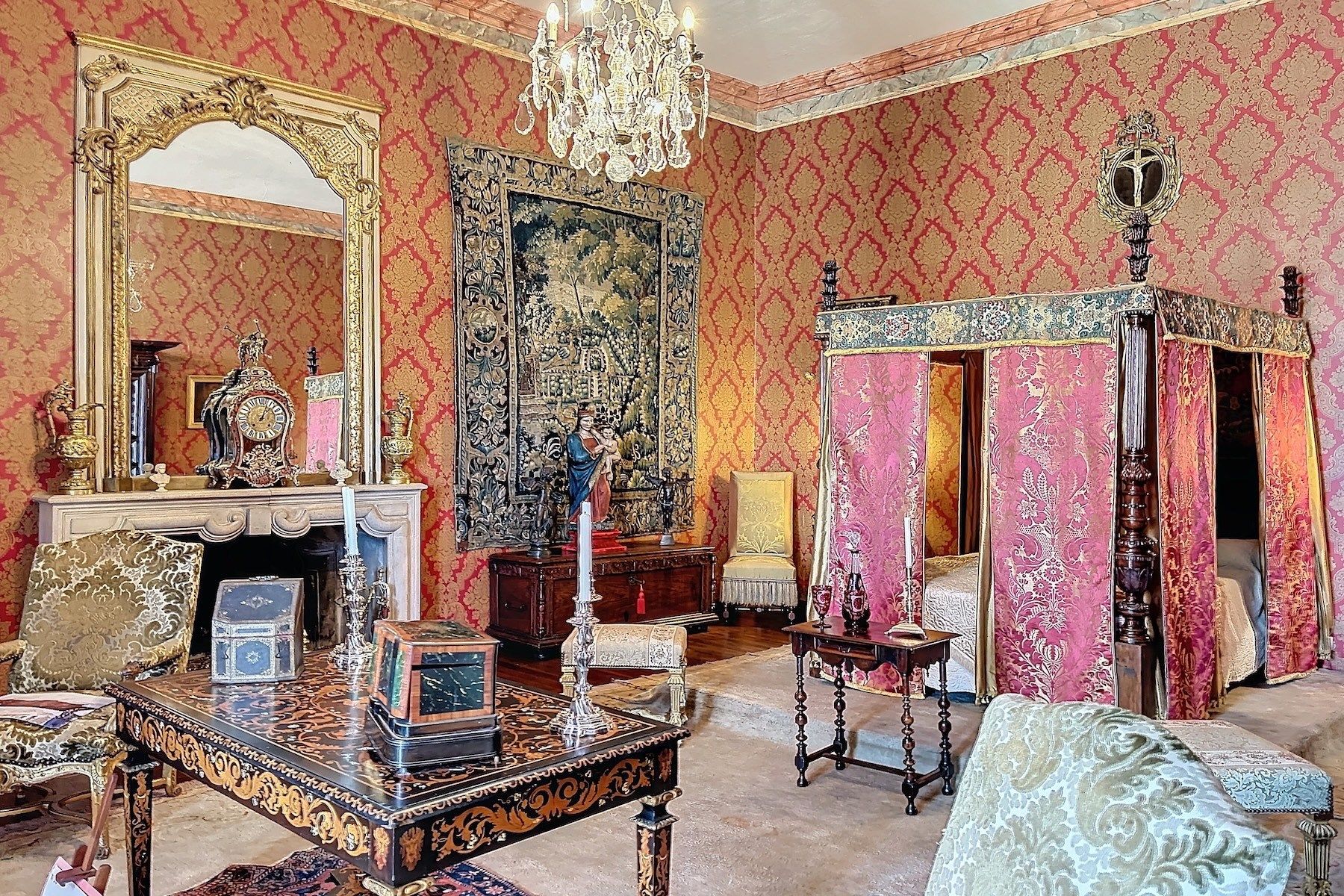 château 40 Pièces en vente sur FORCALQUIER (04300)