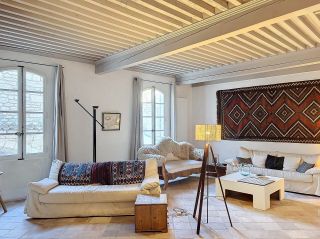 maison 9 Pièces en vente sur UZES (30700)