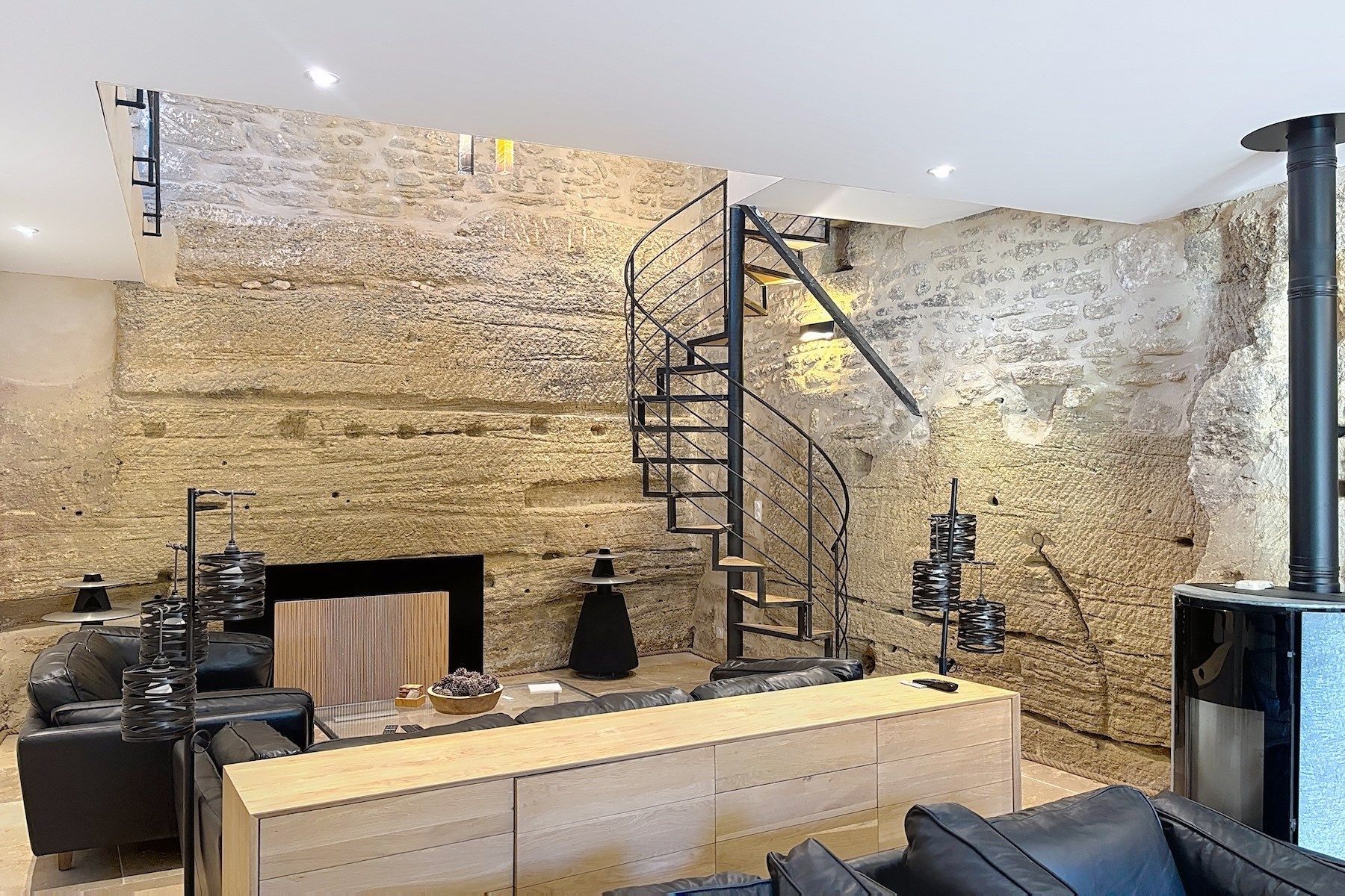 house 11 Rooms for sale on UZES (30700)