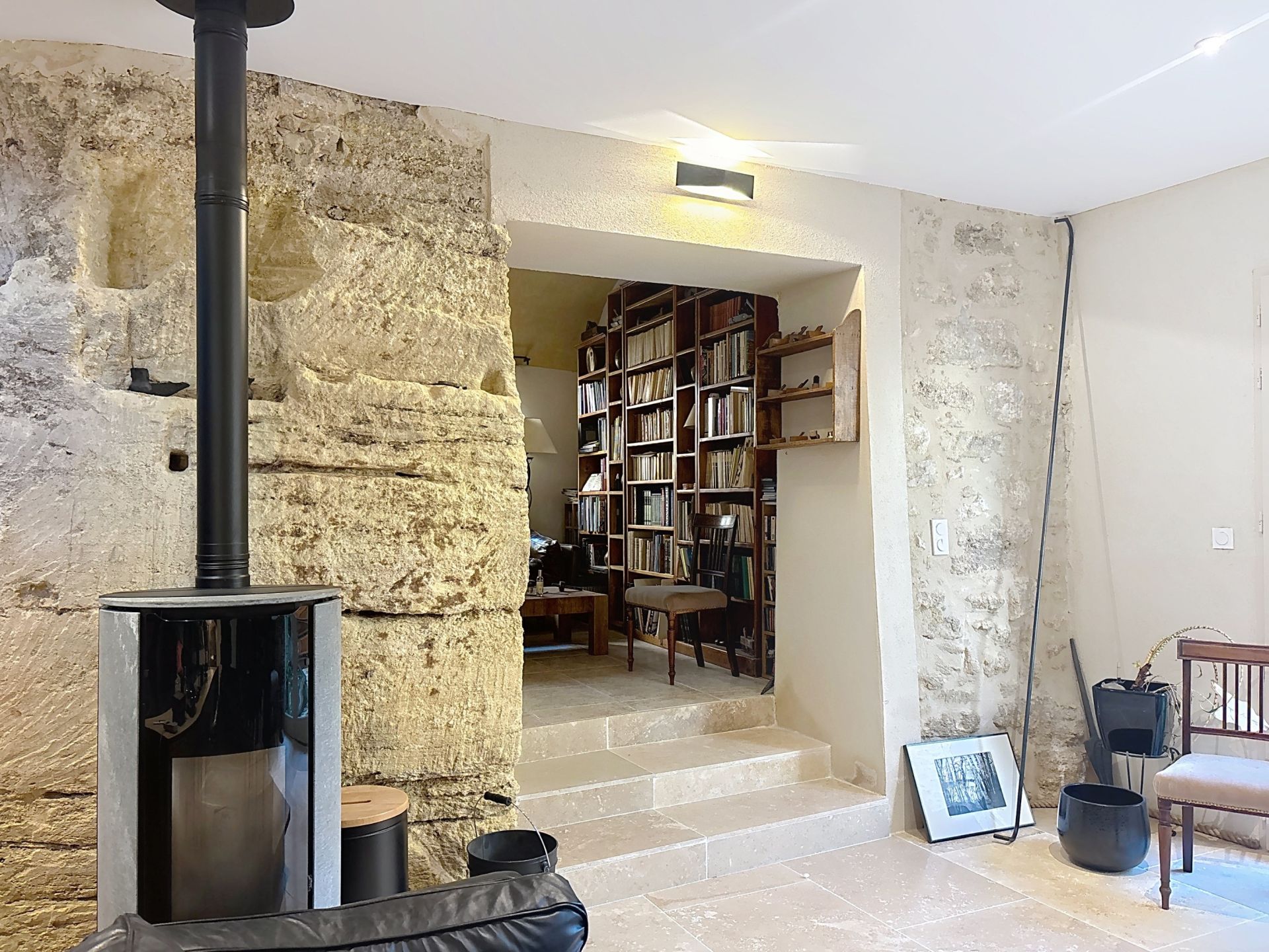 house 11 Rooms for sale on UZES (30700)