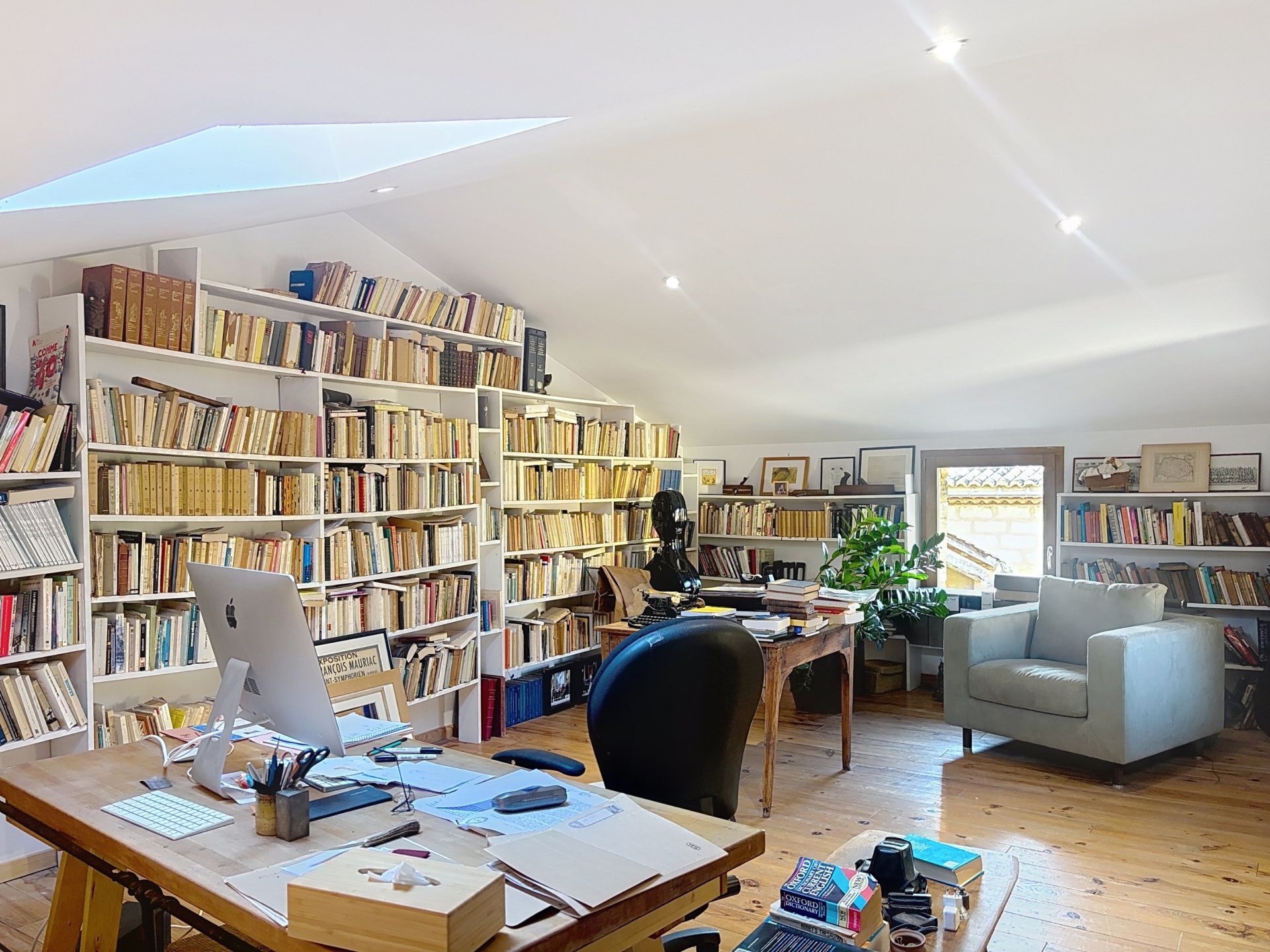 house 11 Rooms for sale on UZES (30700)