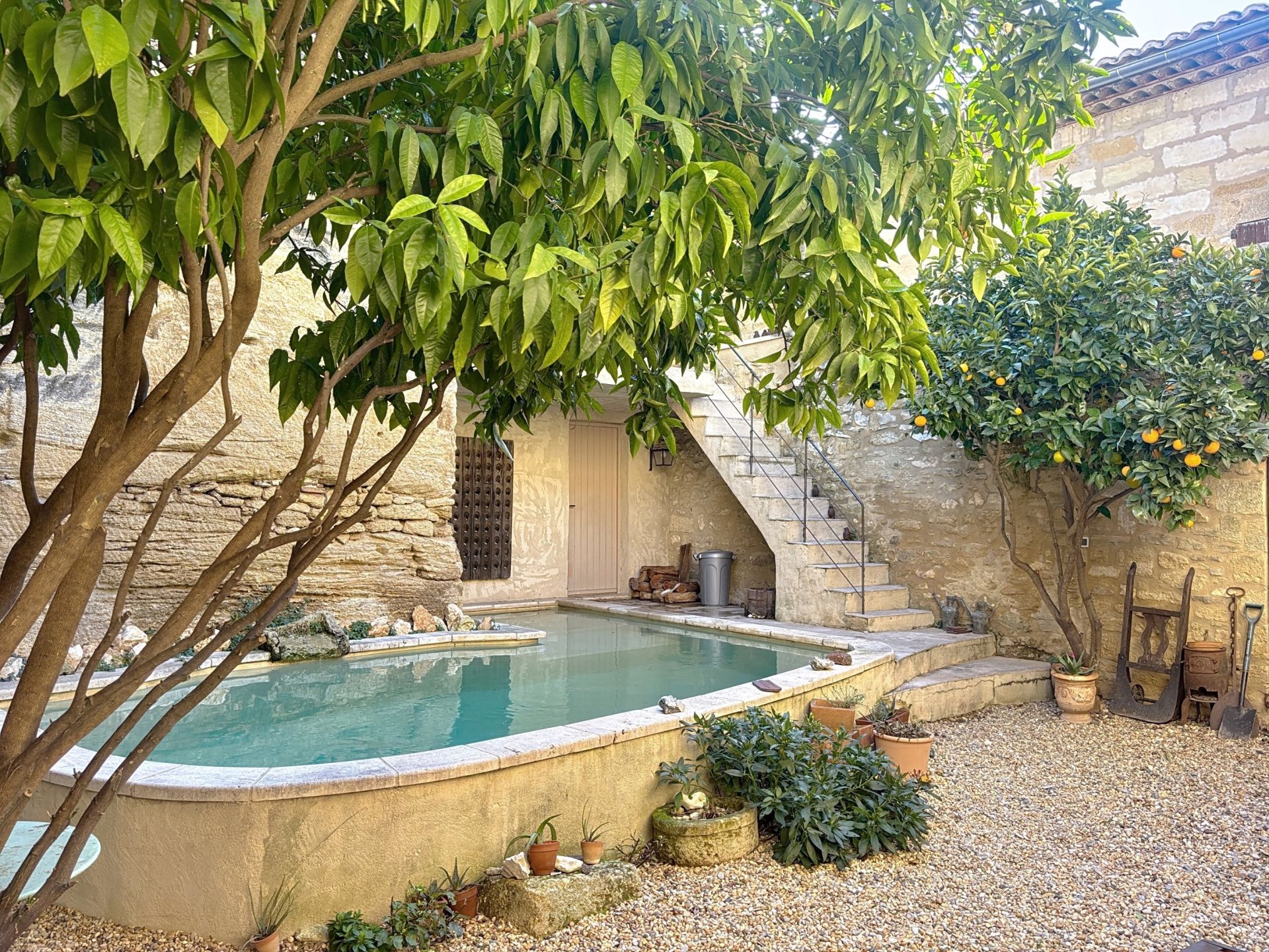 house 11 Rooms for sale on UZES (30700)