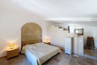 house 11 Rooms for sale on UZES (30700)