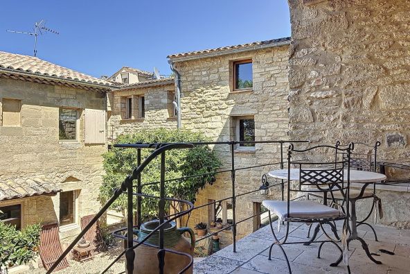 Sale House Uzès 11 Rooms 350 m²