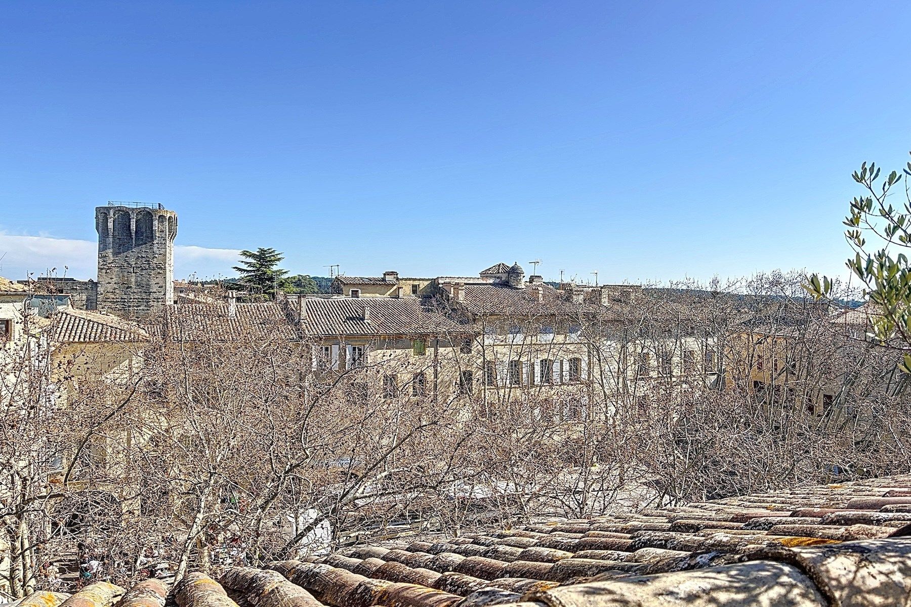 apartment 4 Rooms for sale on UZES (30700)