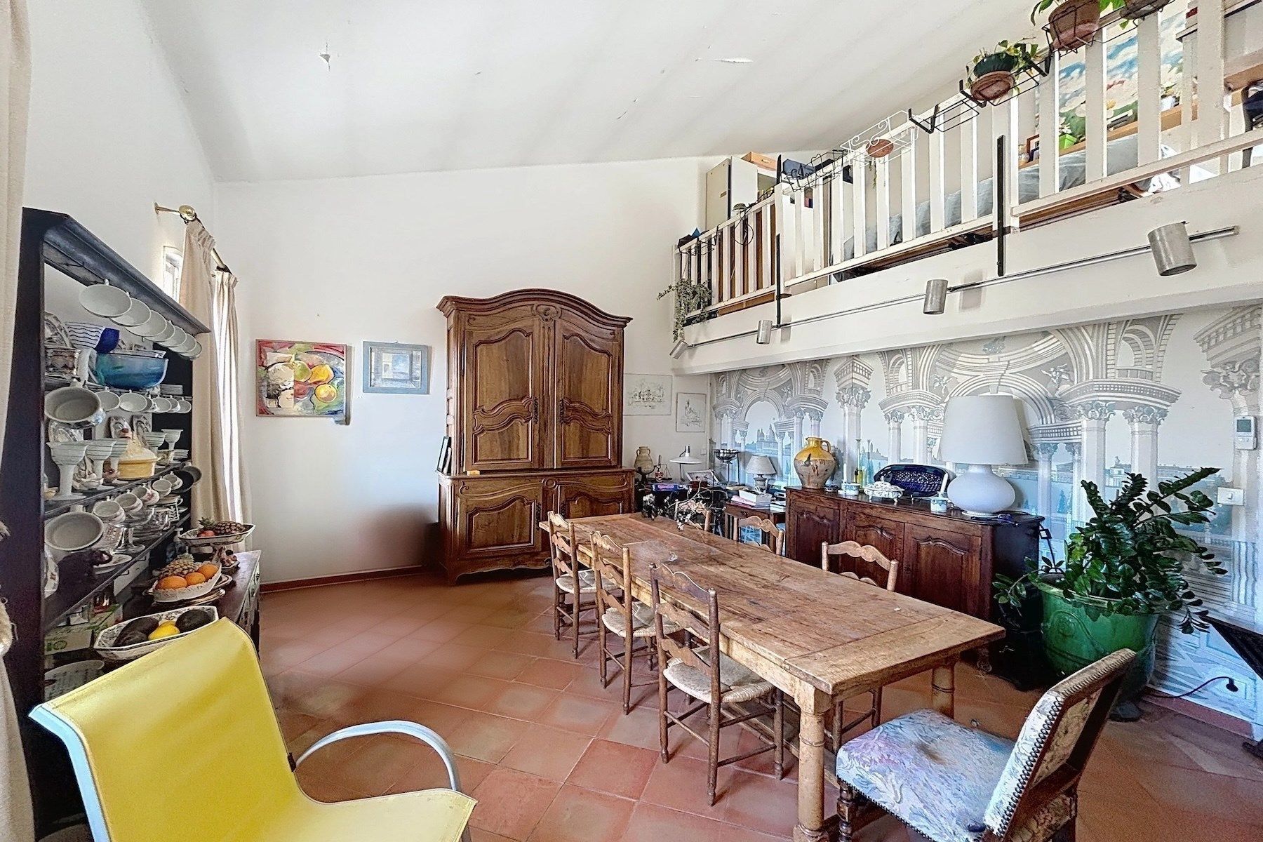 apartment 4 Rooms for sale on UZES (30700)