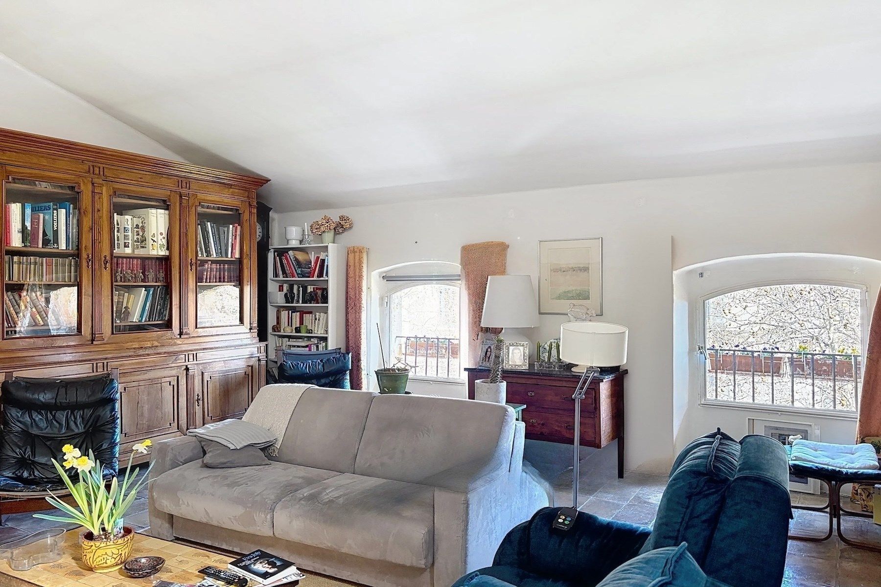 apartment 4 Rooms for sale on UZES (30700)