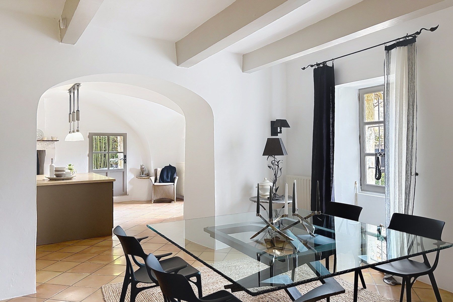 mas 10 Rooms for sale on UZES (30700)