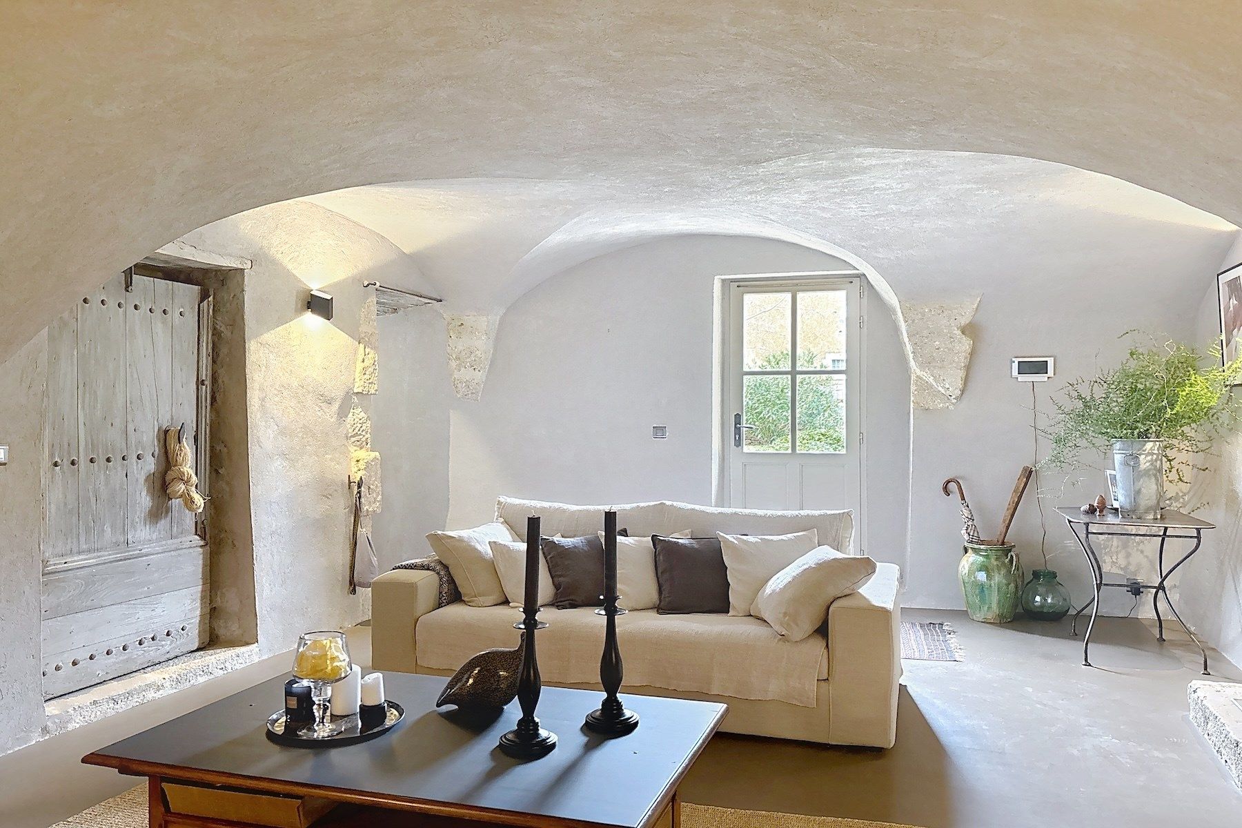 mas 10 Rooms for sale on UZES (30700)