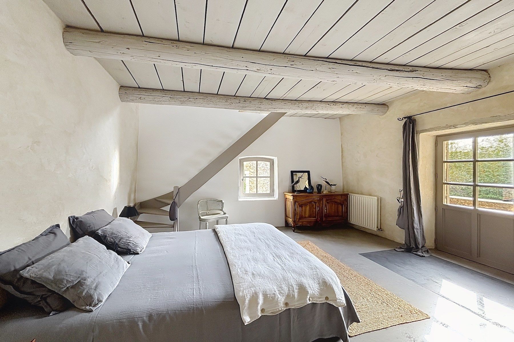 mas 10 Rooms for sale on UZES (30700)