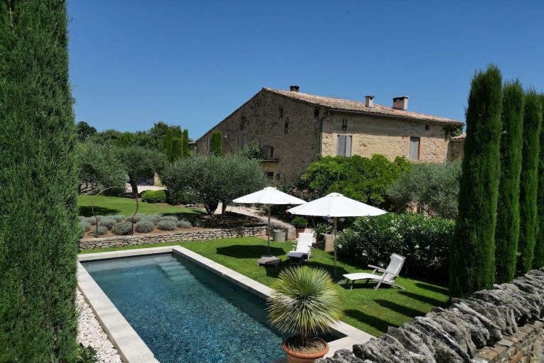 mas 10 Rooms for sale on UZES (30700)