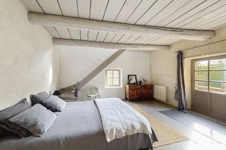 mas 10 Pièces en vente sur UZES (30700)