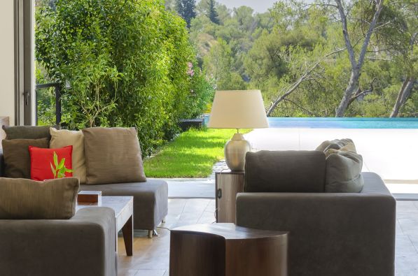Sale House Nîmes 6 Rooms 420 m²