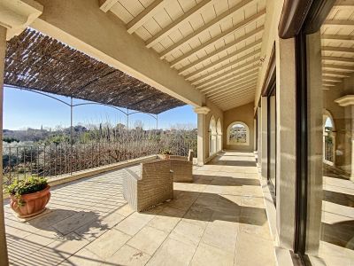 house 8 Rooms for sale on UZES (30700) Sale House Uzès 8 Rooms 268 m²