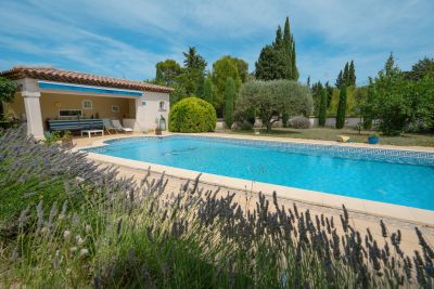 maison traditionnelle 7 Pièces en vente sur UZES (30700) Vente Maison traditionnelle Uzès 7 Pièces 330 m²