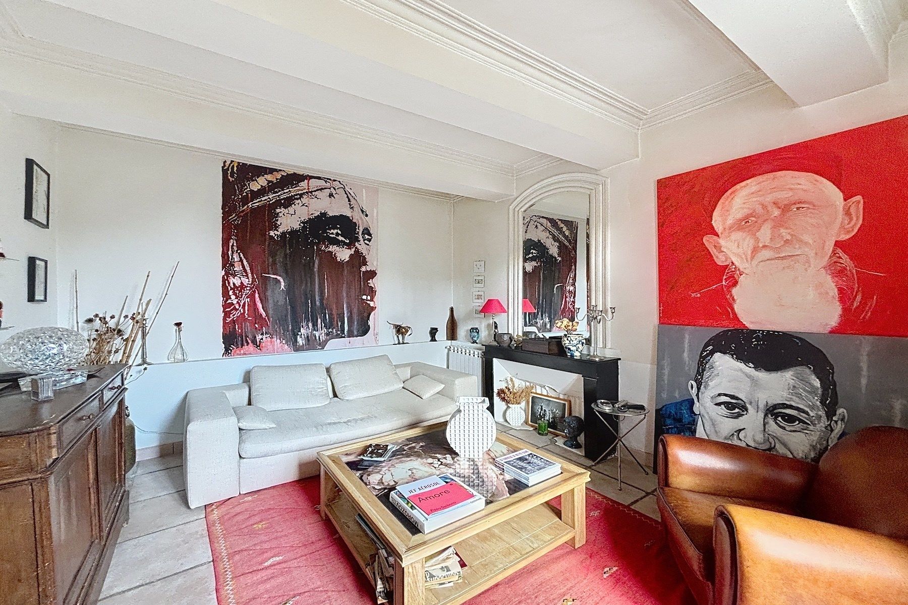 mansion 8 Rooms for sale on UZES (30700)