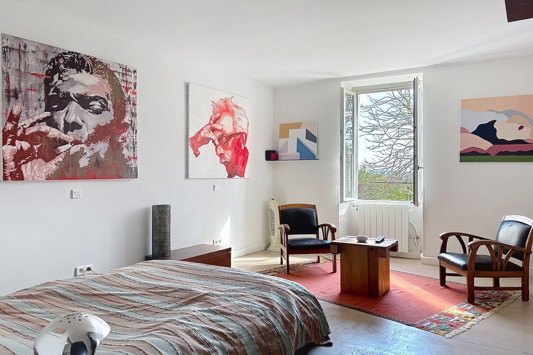 mansion 8 Rooms for sale on UZES (30700)