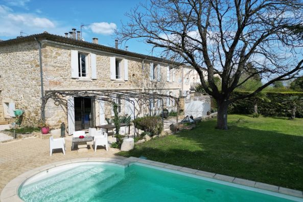 Sale Mansion Uzès 8&nbsp;Rooms 320&nbsp;m²