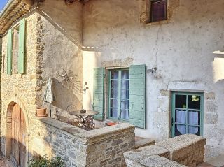 mas 10 Pièces en vente sur UZES (30700)