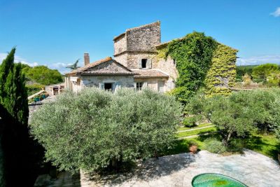 Sale House Uzès 6 Rooms 220 m²