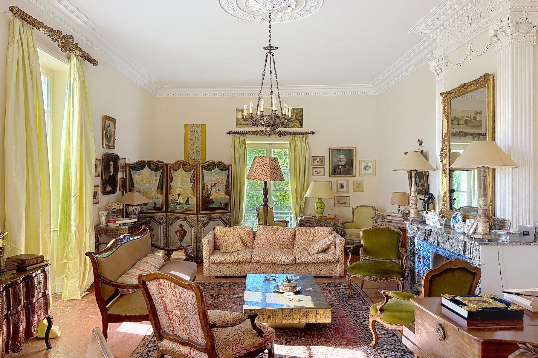 castle 17 Rooms for sale on UZES (30700)