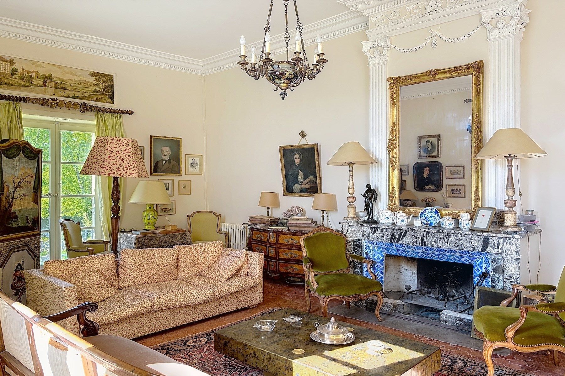 castle 17 Rooms for sale on UZES (30700)