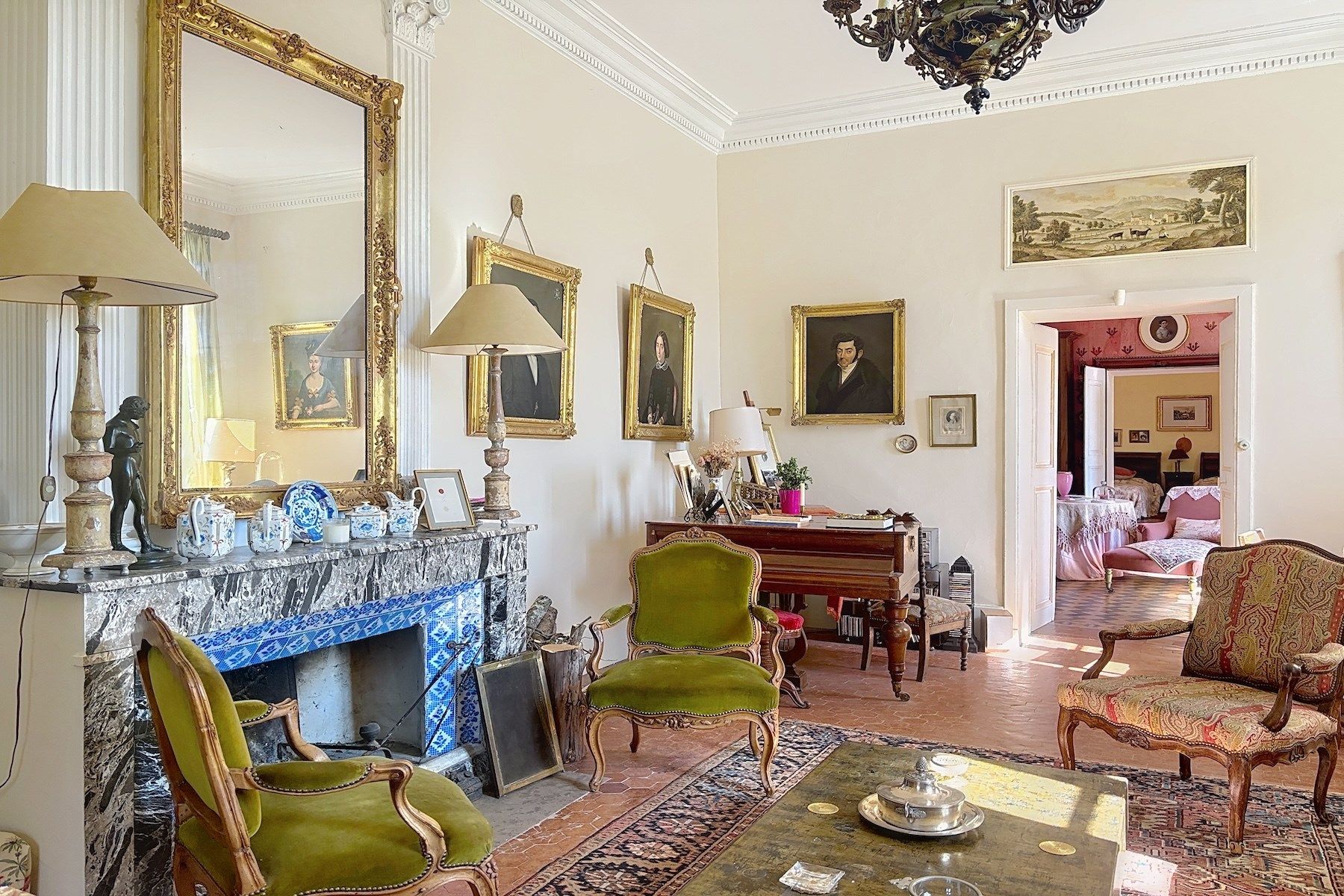castle 17 Rooms for sale on UZES (30700)