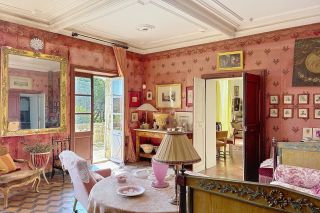château 17 Pièces en vente sur UZES (30700)