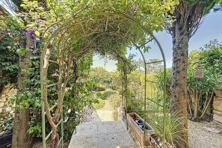 maison 7 Pièces en vente sur UZES (30700)