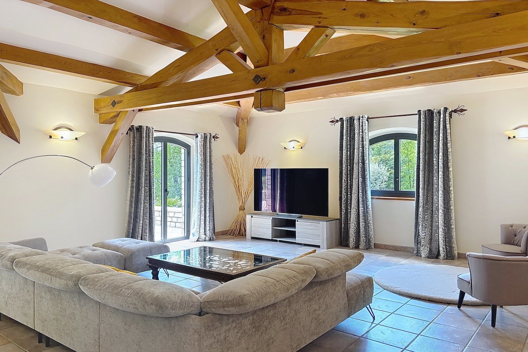 house 12 Rooms for sale on UZES (30700)