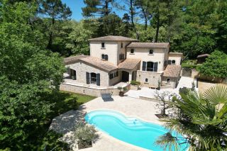 house 12 Rooms for sale on UZES (30700)
