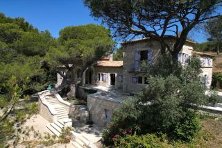 house 9 Rooms for sale on BEAUCAIRE (30300)