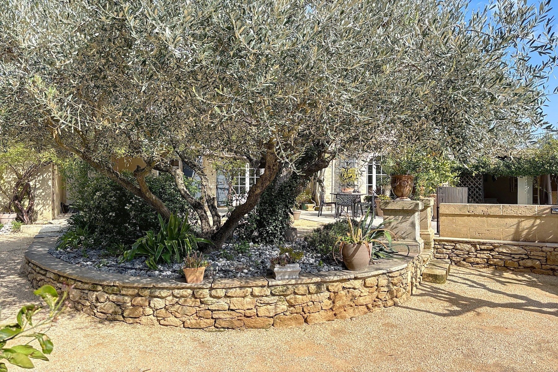 provencal house 5 Rooms for sale on UZES (30700)
