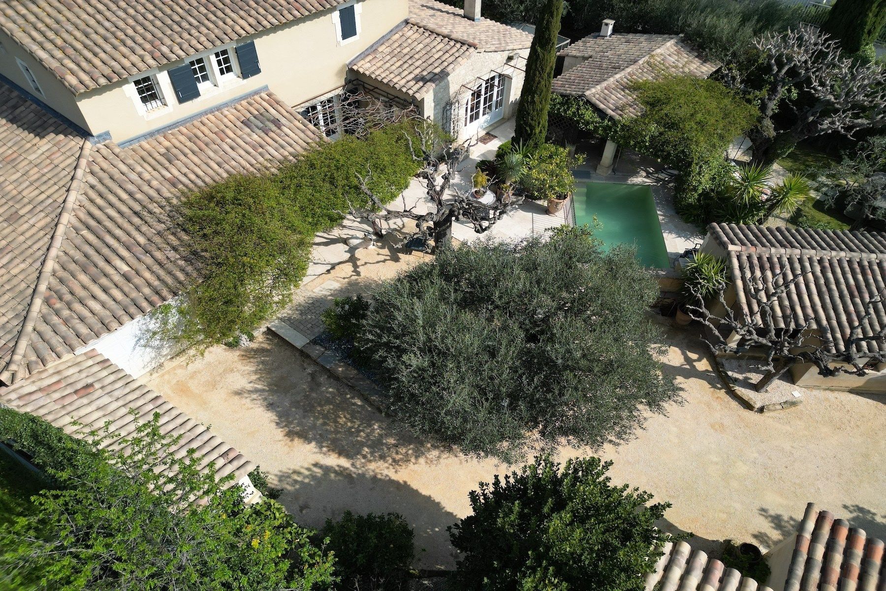 provencal house 5 Rooms for sale on UZES (30700)