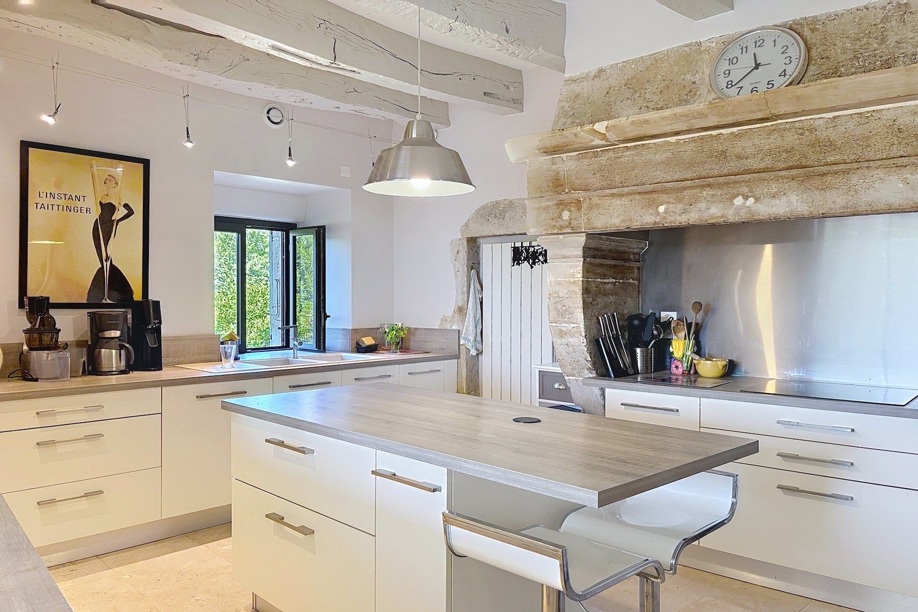 house 26 Rooms for sale on BARJAC (30430)