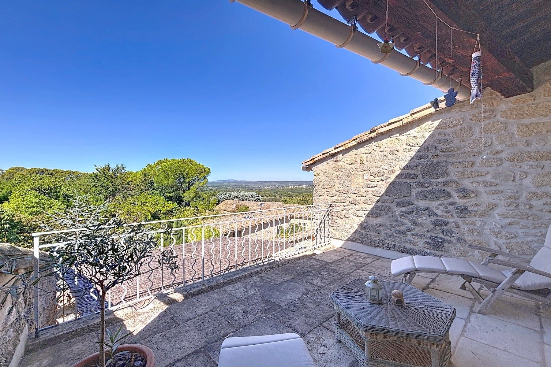 maison 9 Pièces en vente sur UZES (30700)