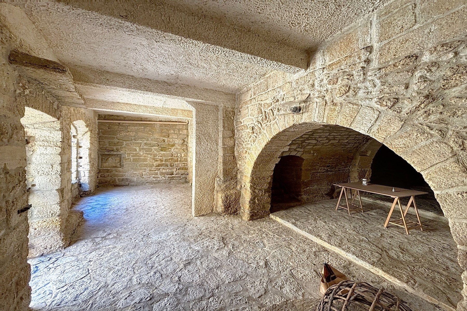 maison 9 Pièces en vente sur UZES (30700)