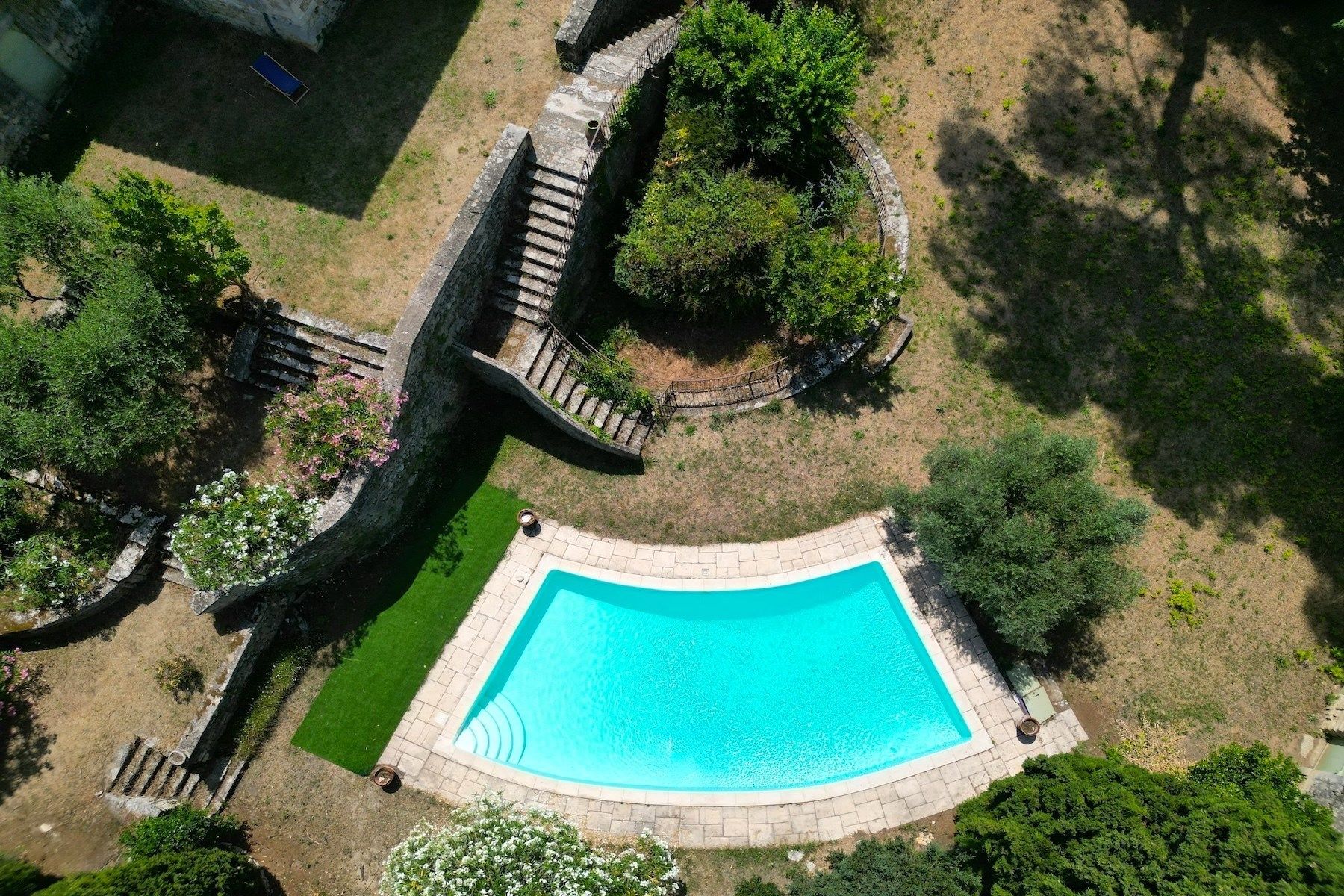 mas 11 Pièces en vente sur UZES (30700)