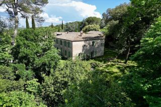 mas 11 Pièces en vente sur UZES (30700)