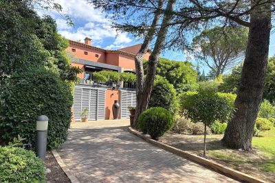 house 10 Rooms for sale on VILLENEUVE LES AVIGNON (30400) Sale House Villeneuve-lès-Avignon 10 Rooms 330 m²
