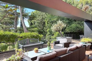 house 10 Rooms for sale on VILLENEUVE LES AVIGNON (30400)