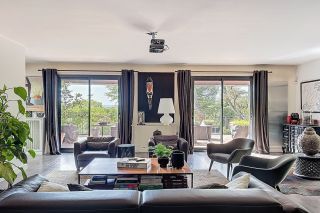 house 10 Rooms for sale on VILLENEUVE LES AVIGNON (30400)