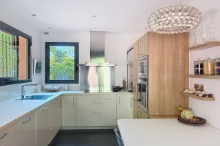 house 10 Rooms for sale on VILLENEUVE LES AVIGNON (30400)